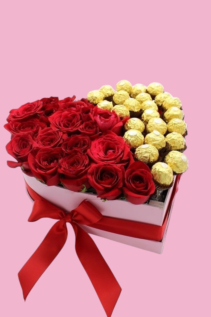 Arreglo de Rosas y Chocolates